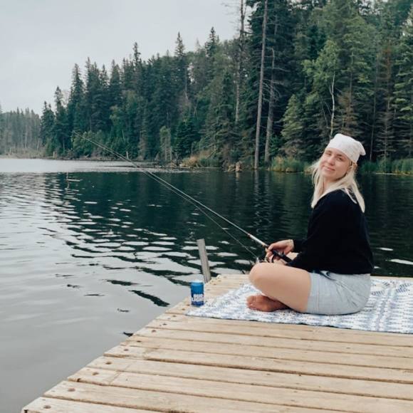 Meet your Posher, Ellen - Picture 1 of 1